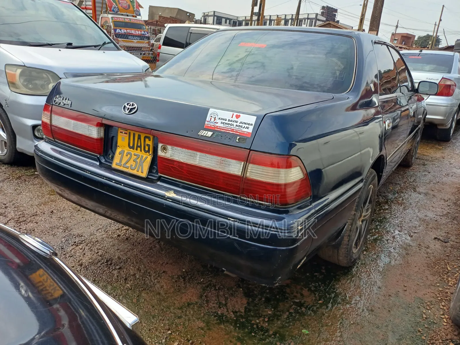 Toyota Crown 1996 Blue