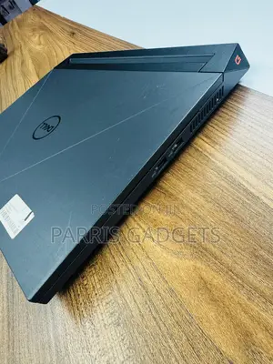 Laptop Dell G15 5530 16GB Intel Core i7 SSD 512GB