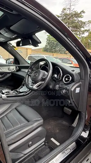 Mercedes-Benz GLC-Class GLC250 Sport Utility 4-Door (2.0L, 4cyl Turbo) Black