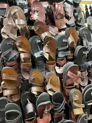 Craft Open Shoes for Both Men and Women