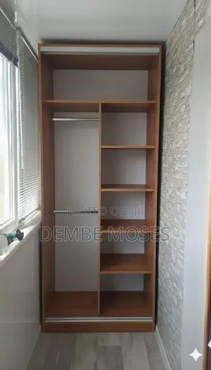 Inbuilt Wardrobe