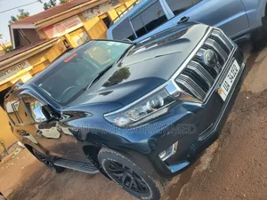 Toyota Land Cruiser Prado 4.0 Petrol TZ-G 2017 Blue