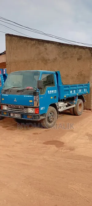 Canter Tipper 32