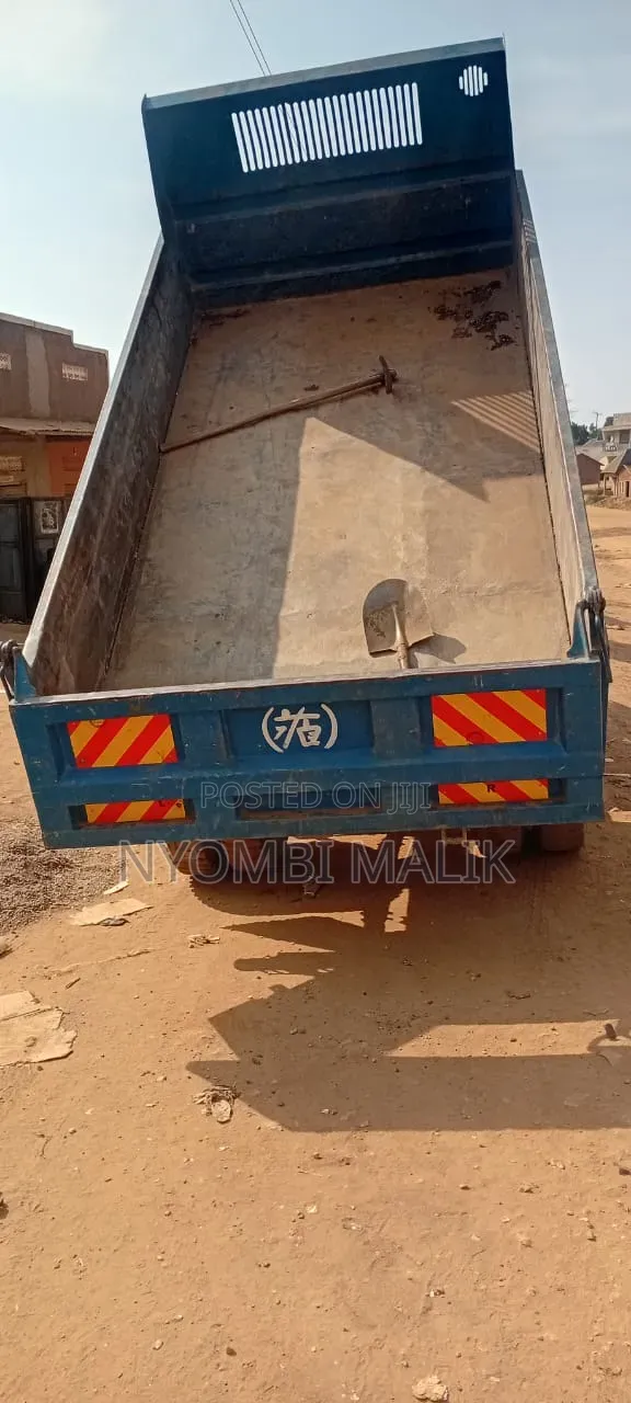 Canter Tipper 32