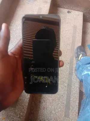 Infinix Hot 8 Lite 32 GB Purple