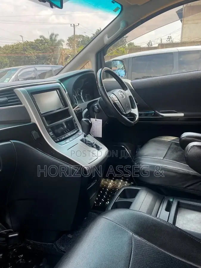 Toyota Alphard 2012 White