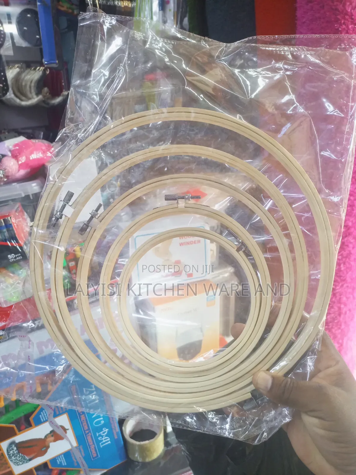 Wooden Round Embroidery Hoops Frames Screw Set Of 5new