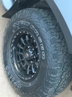 Toyota Hilux 2017 Gray