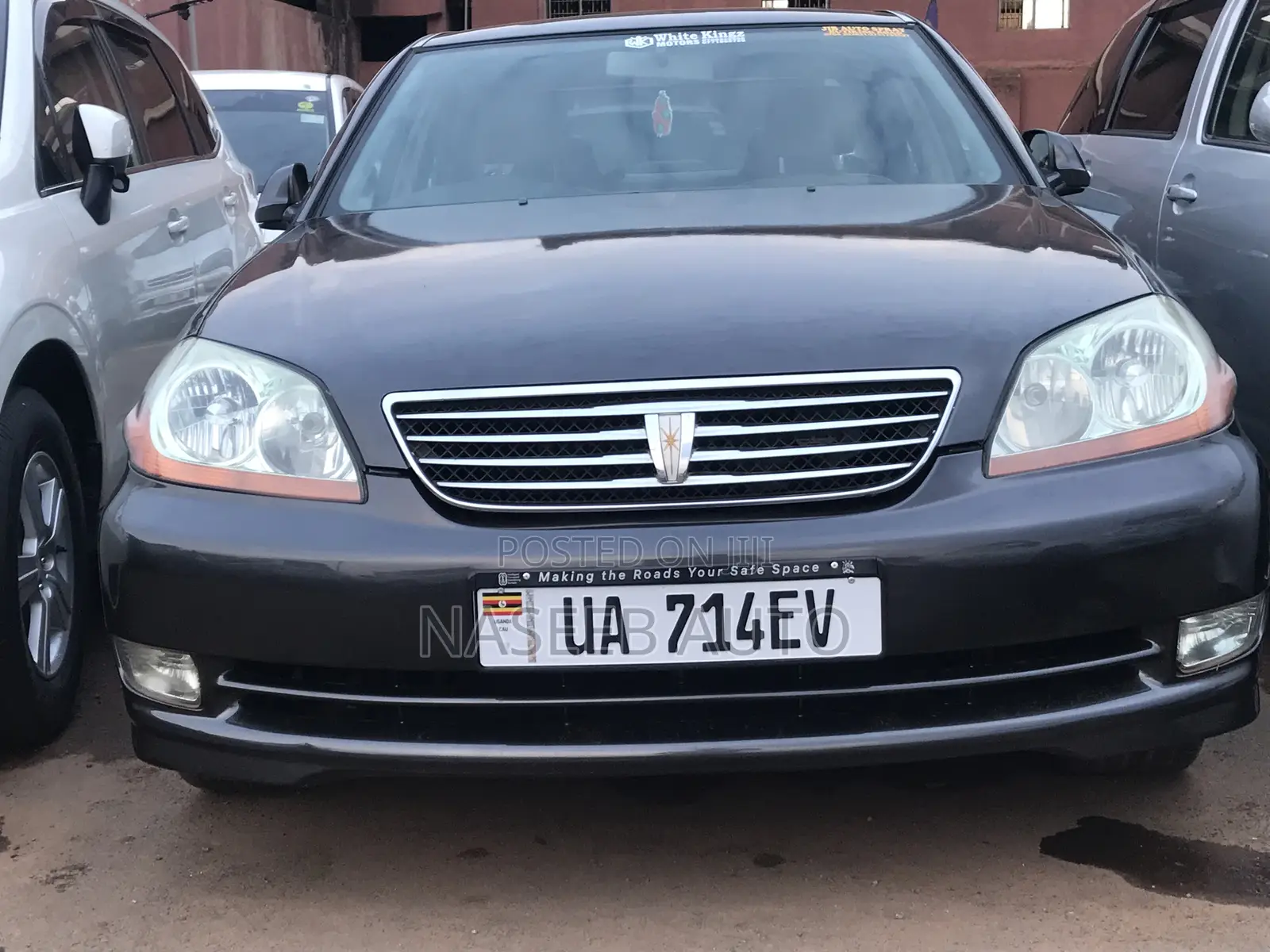 Toyota Mark II 2004 Maroon