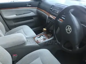 Toyota Mark II 2004 Maroon