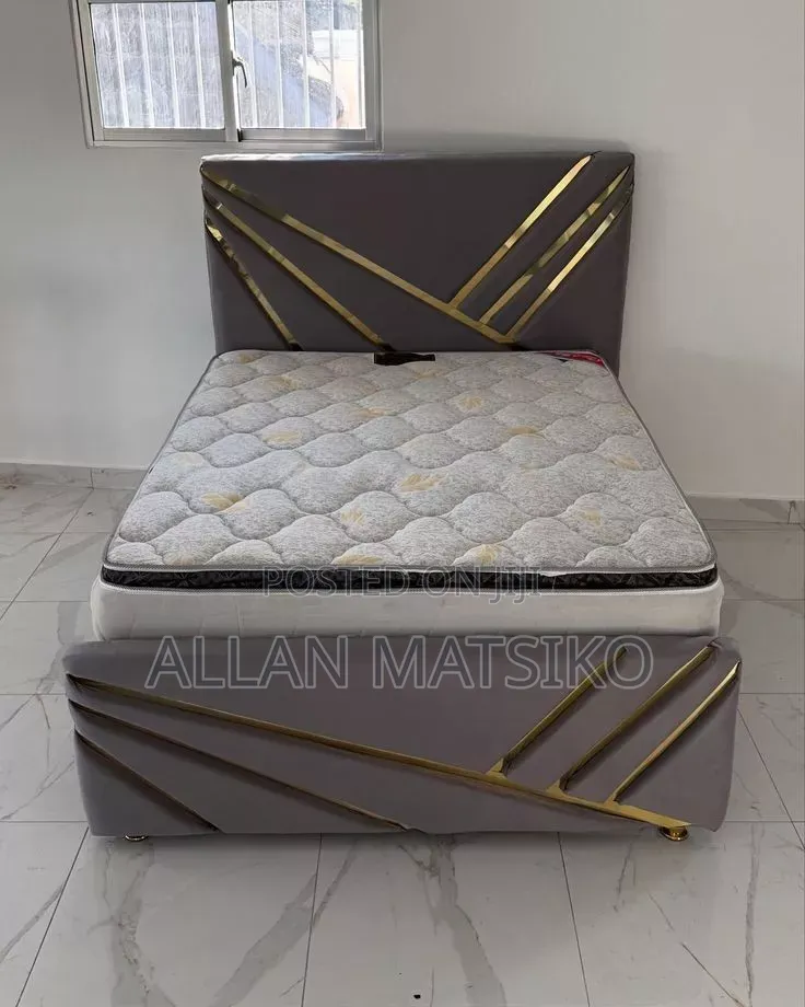 Classic Bed With Golden Strips
