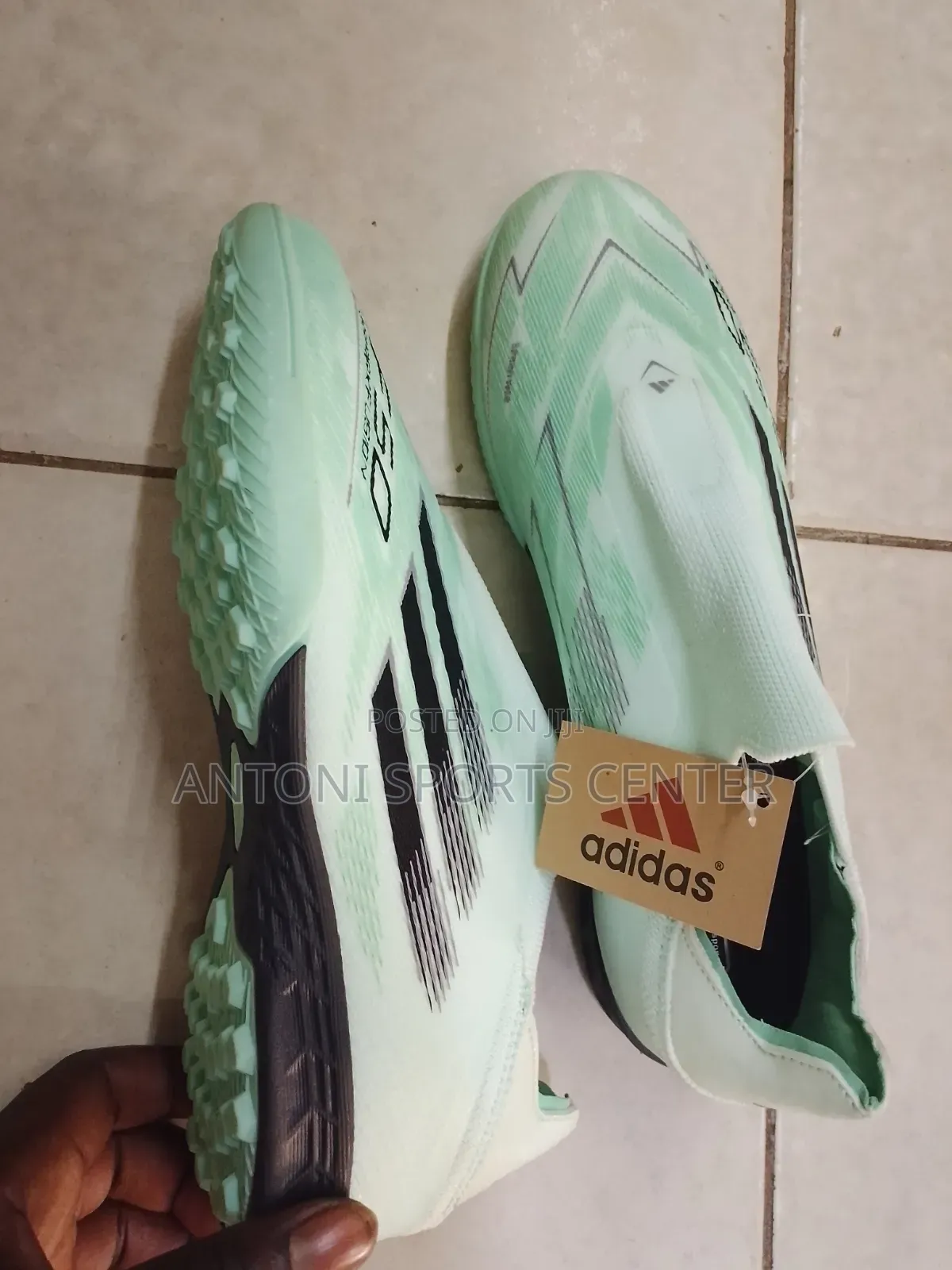 F50 Size 43 Fair Pray Shoes