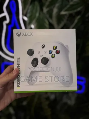 Brand New Xbox Series Wireless Controllers. Robot White