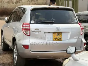 Toyota RAV4 2.4 2008 Silver