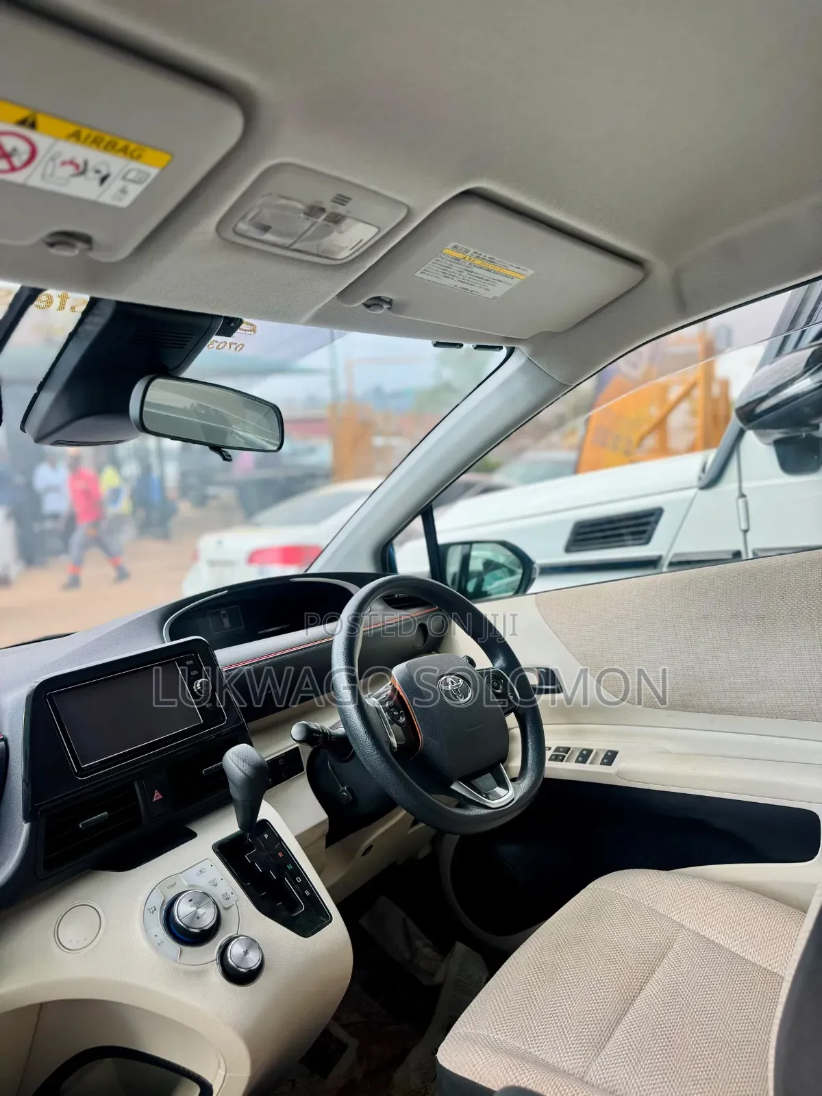 Toyota Sienta 2017 Blue