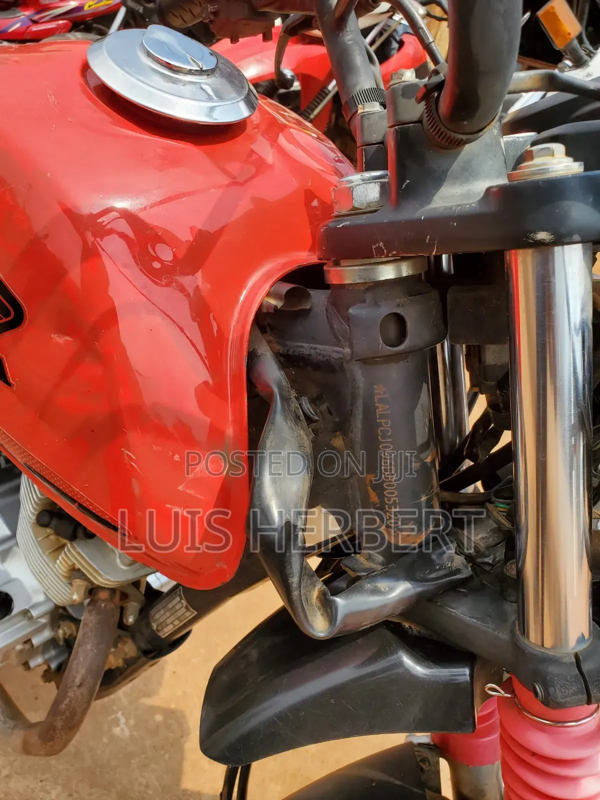Honda CB 2018 Red