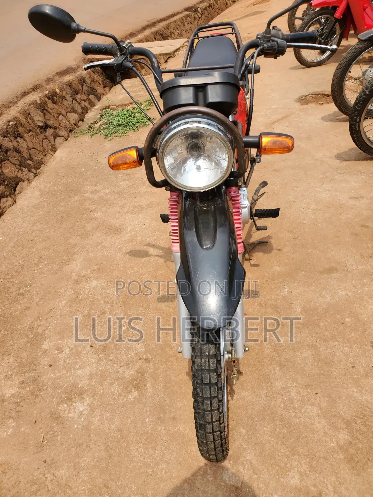 Honda CB 2018 Red