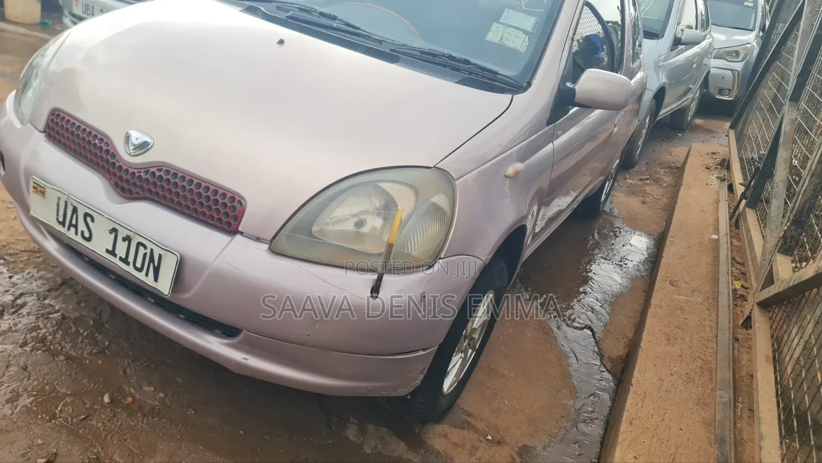 Toyota Vitz 1.0 FWD 3dr 2006 Pink
