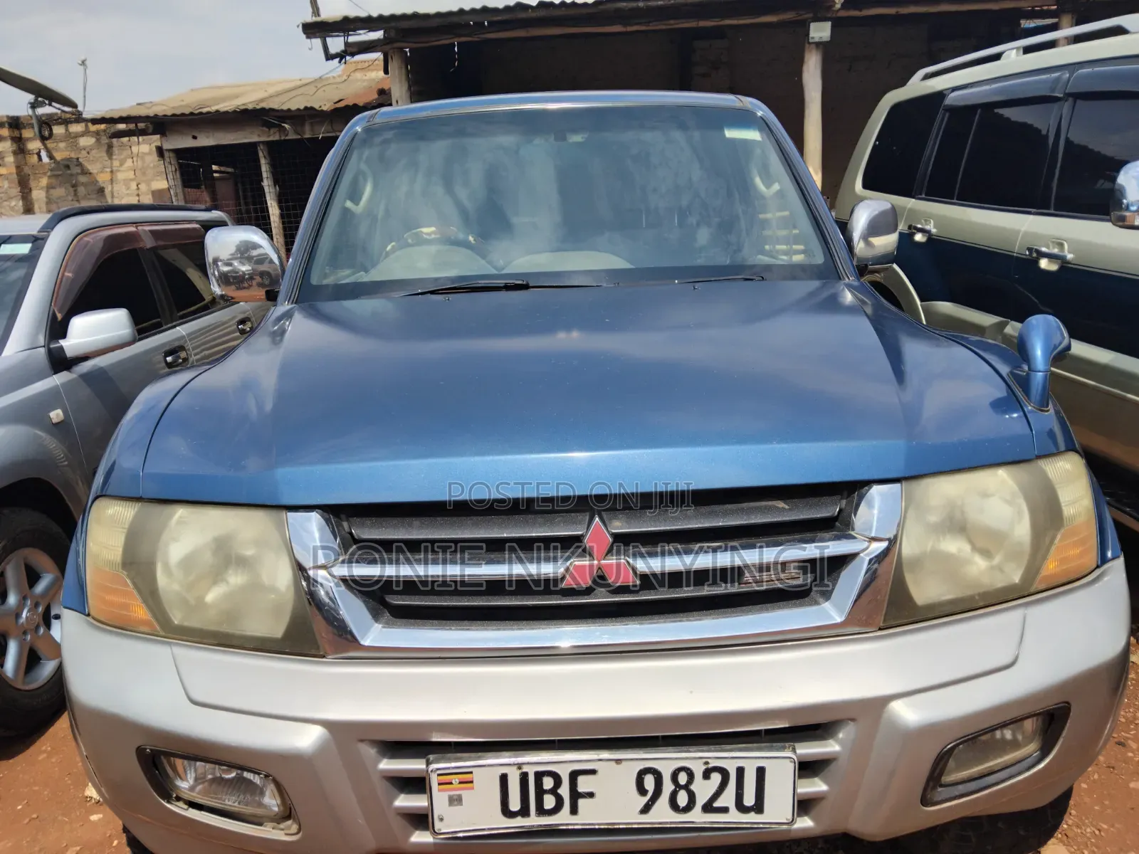 Mitsubishi Pajero 2001 Blue