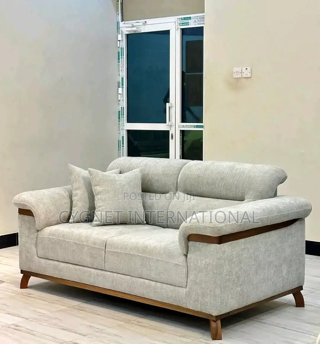 Executive Modern Sofa Set 6seaters