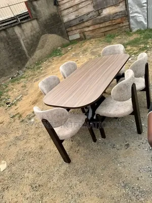 Modern Dressed Dinning Set 6seaters