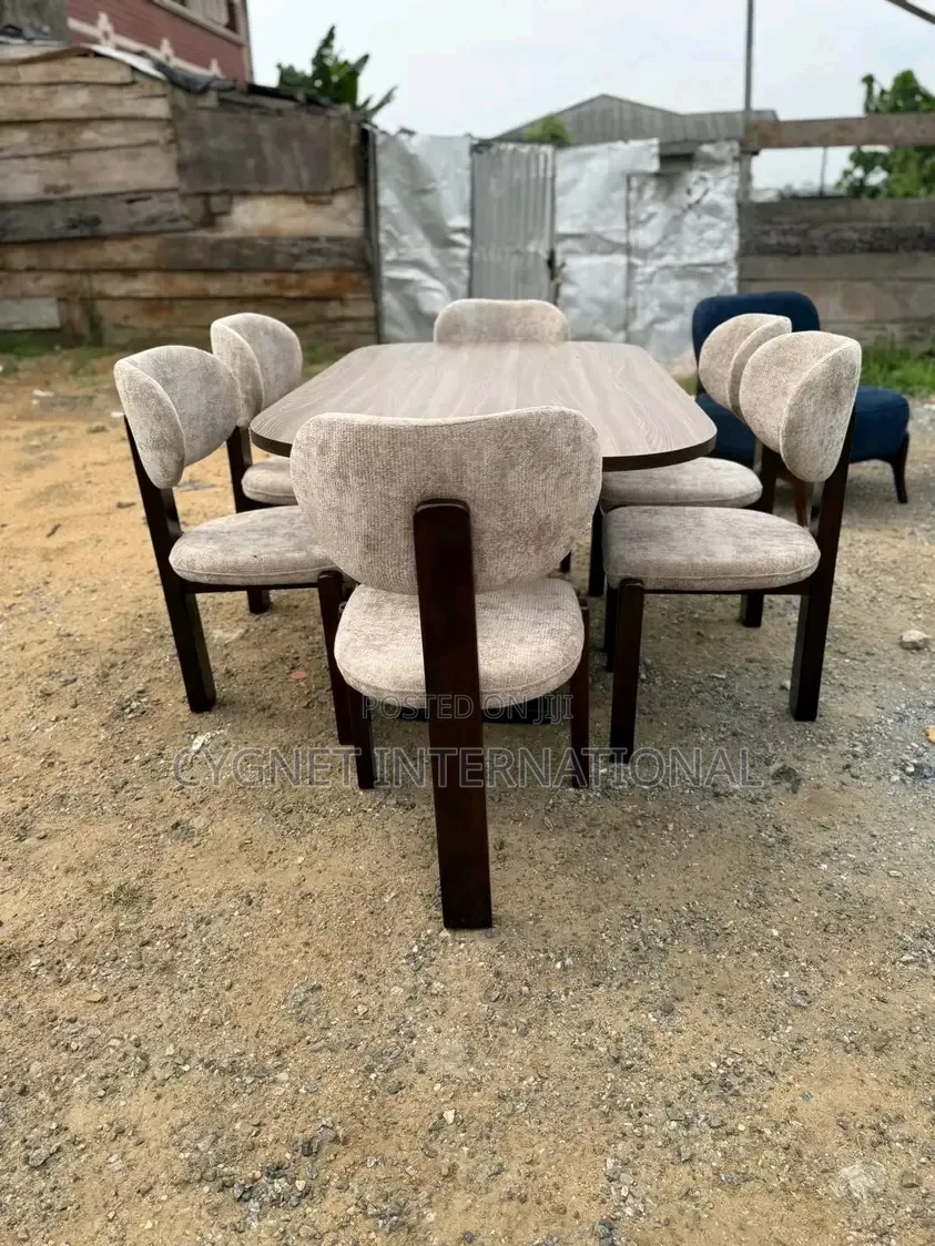 Modern Dressed Dinning Set 6seaters