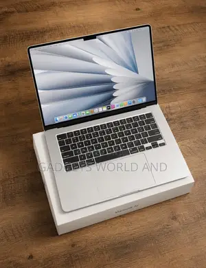 New Laptop Apple MacBook Air 16GB Apple M5 SSD 512GB