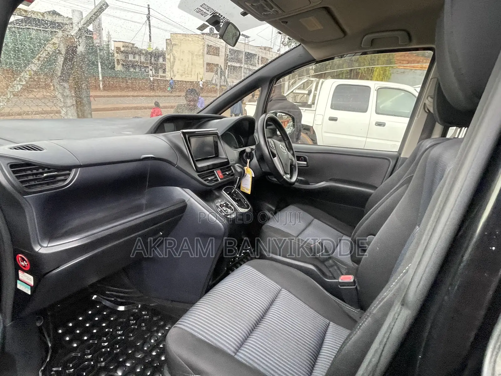 Toyota Noah 2014 Black