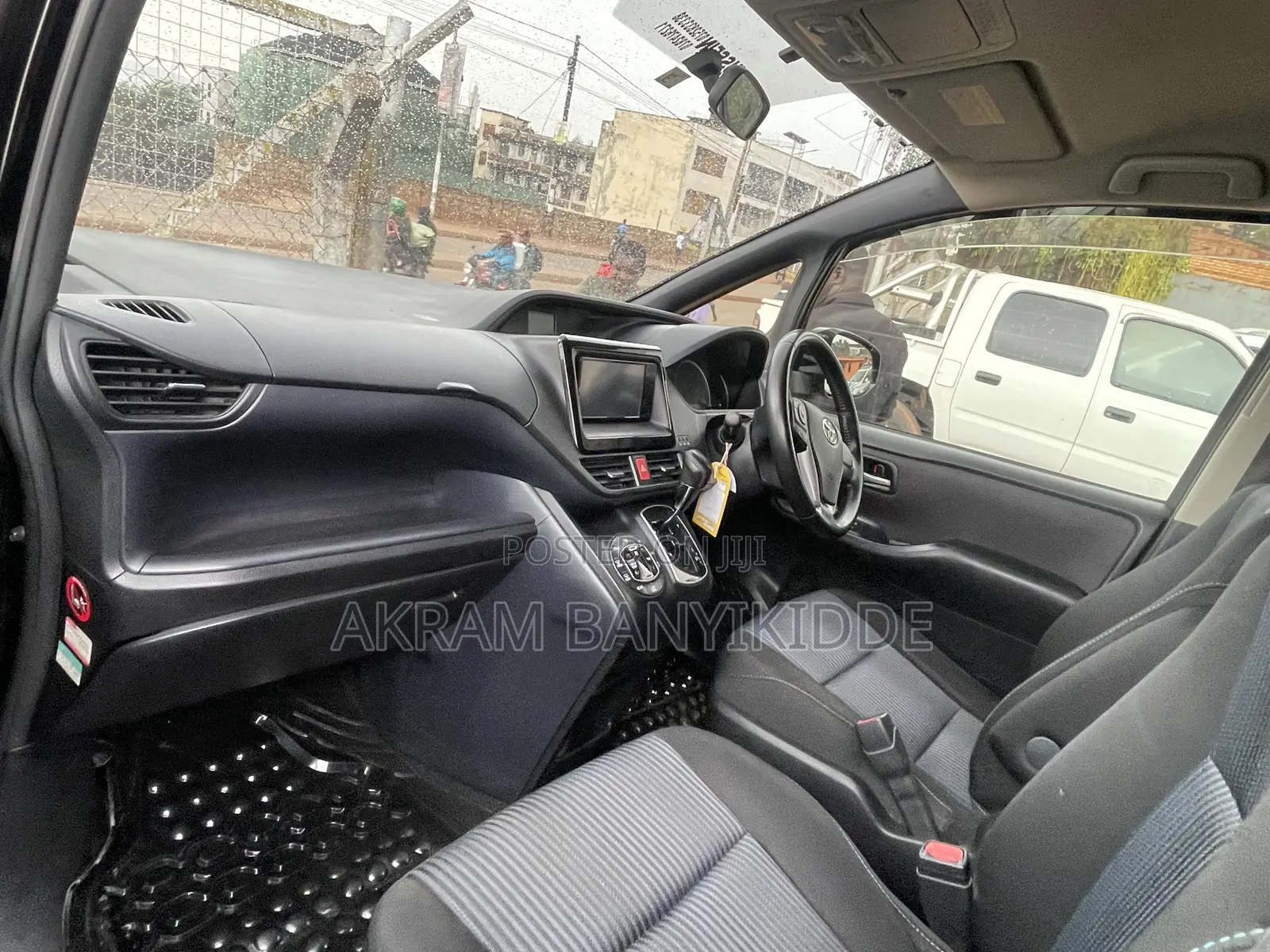 Toyota Noah 2014 Black