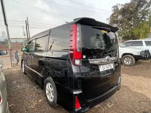 Toyota Noah 2014 Black
