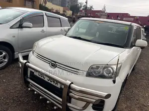 Toyota Corolla Rumion 2010 White