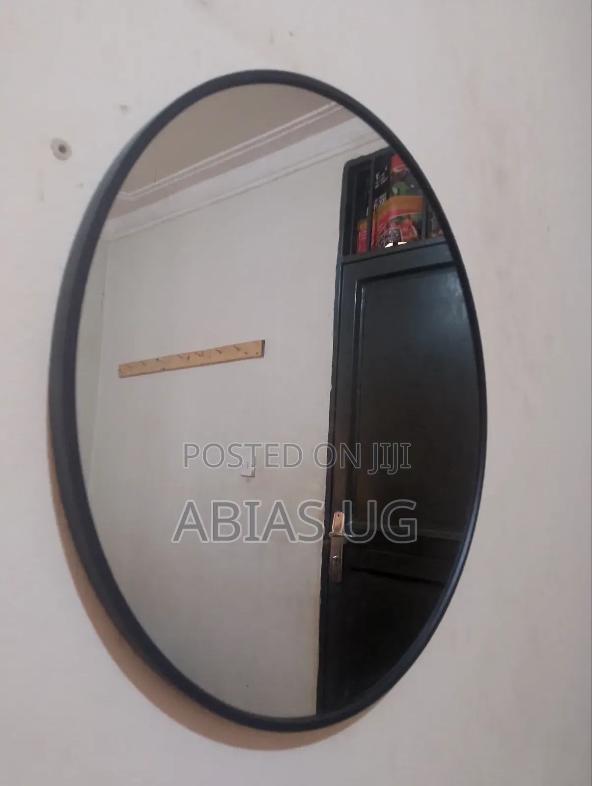 Round Mirror