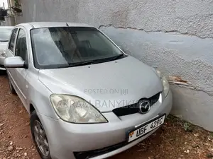 Mazda Demio 2005 Silver