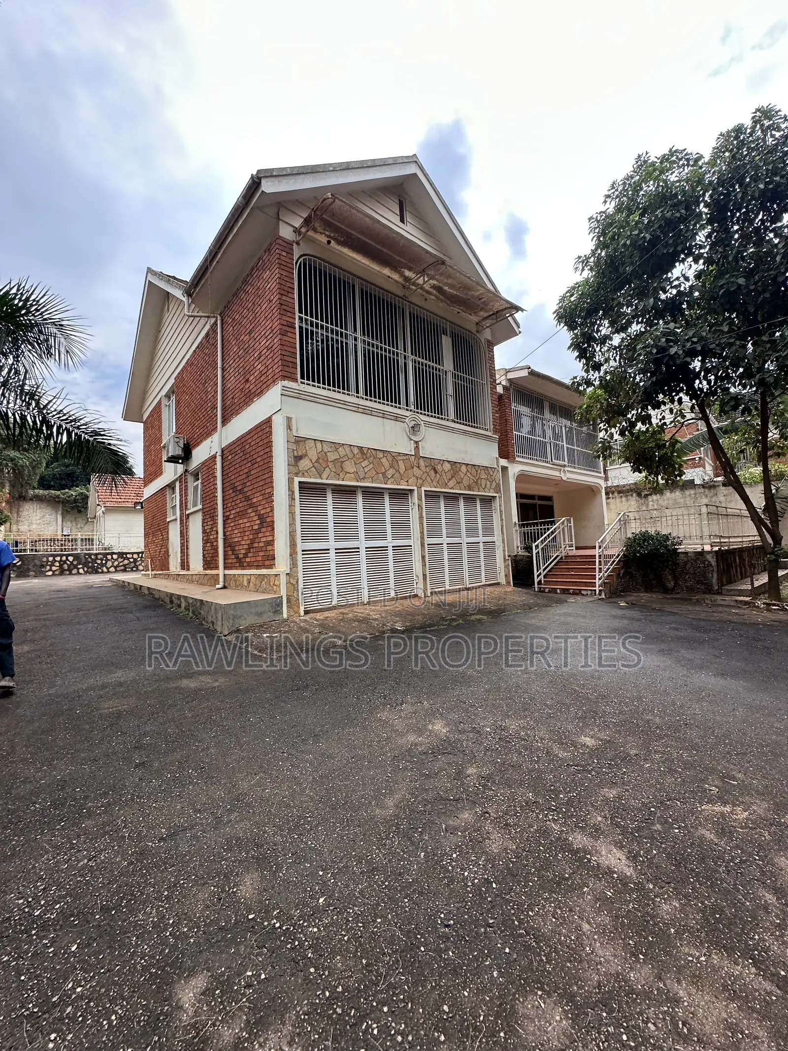 4bdrm Duplex in Bugolobi, Nakawa for rent