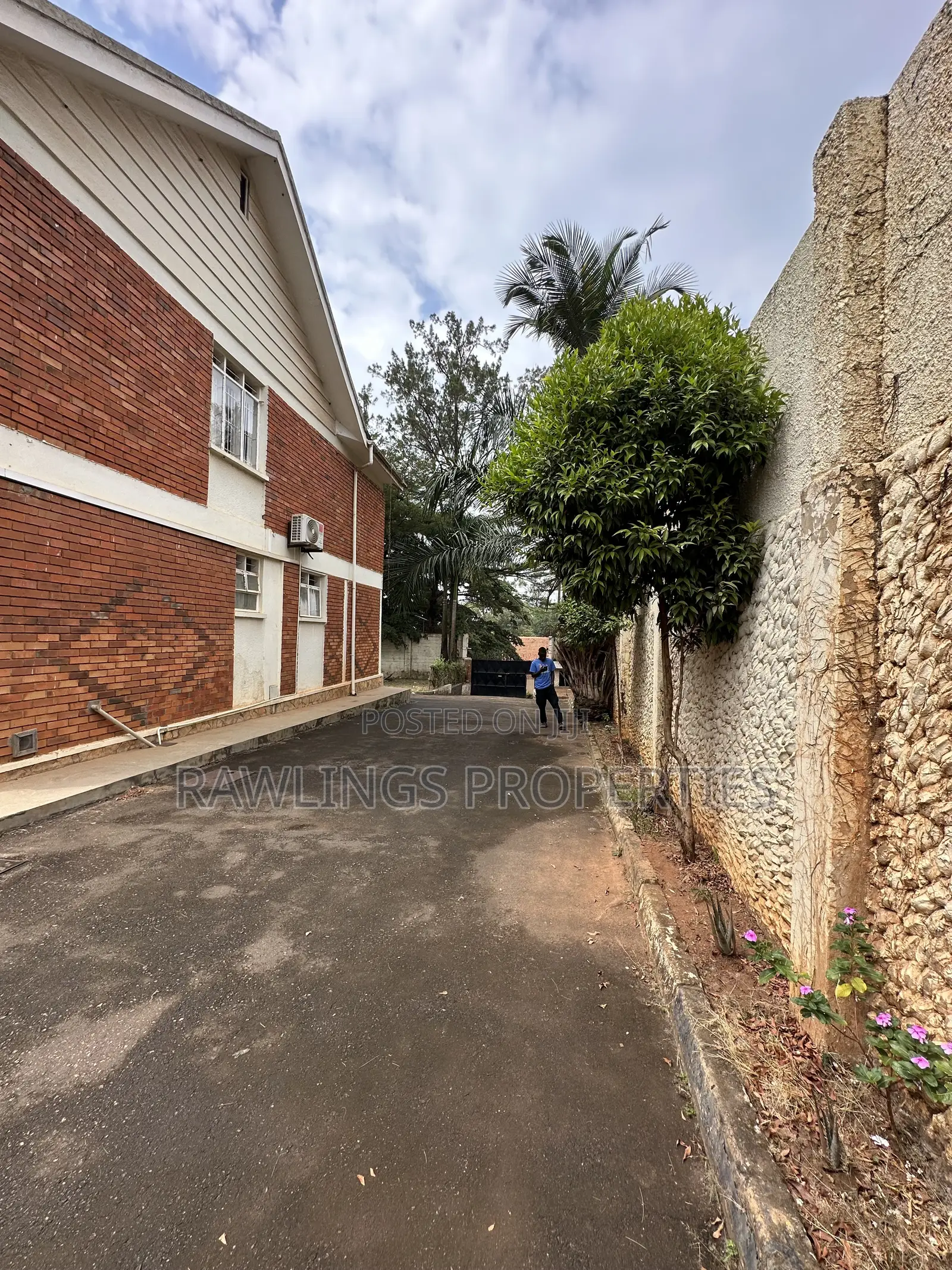 4bdrm Duplex in Bugolobi, Nakawa for rent