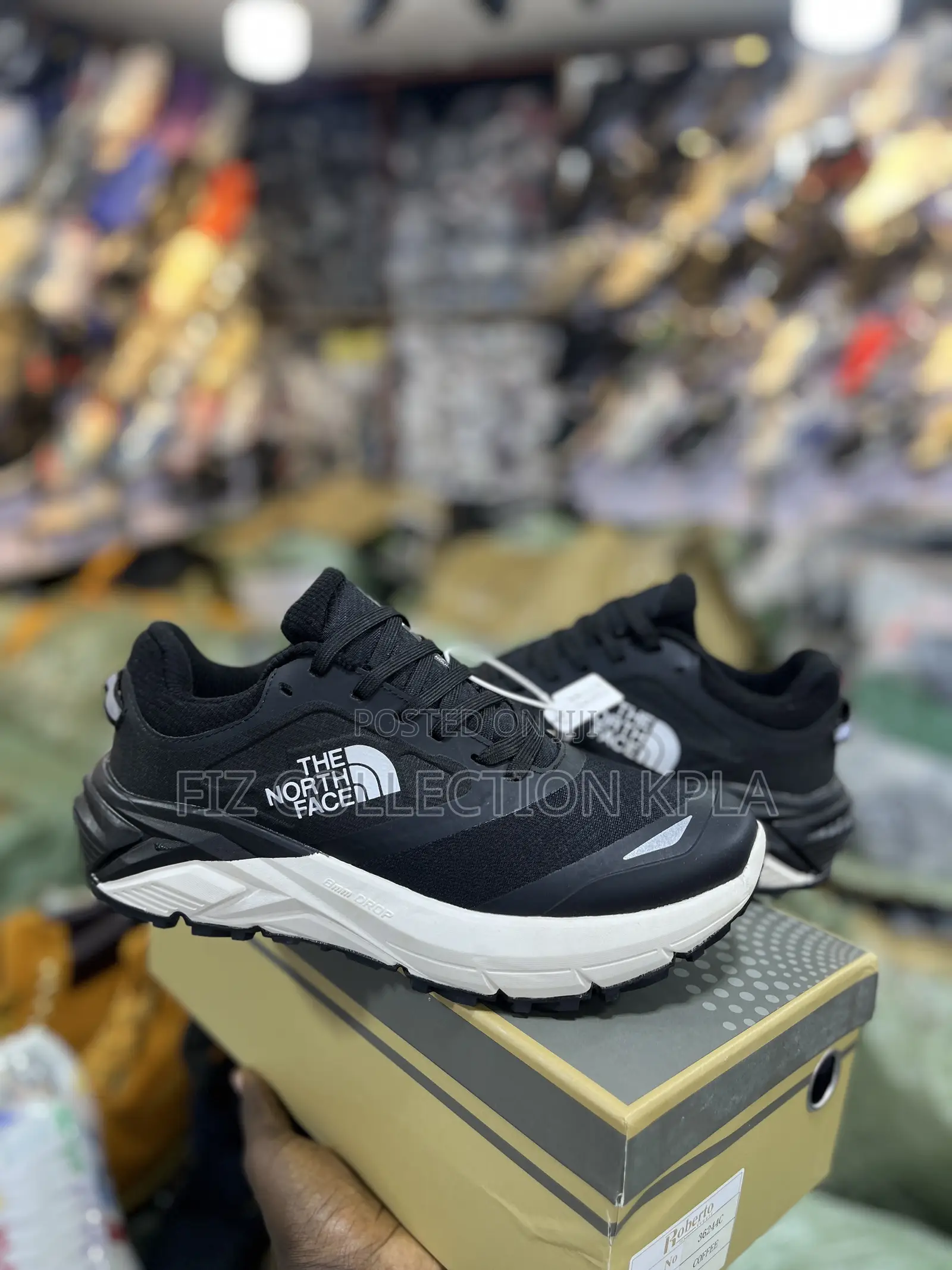 Original the North Face Vectiv Fastpack Black/White Trail Running