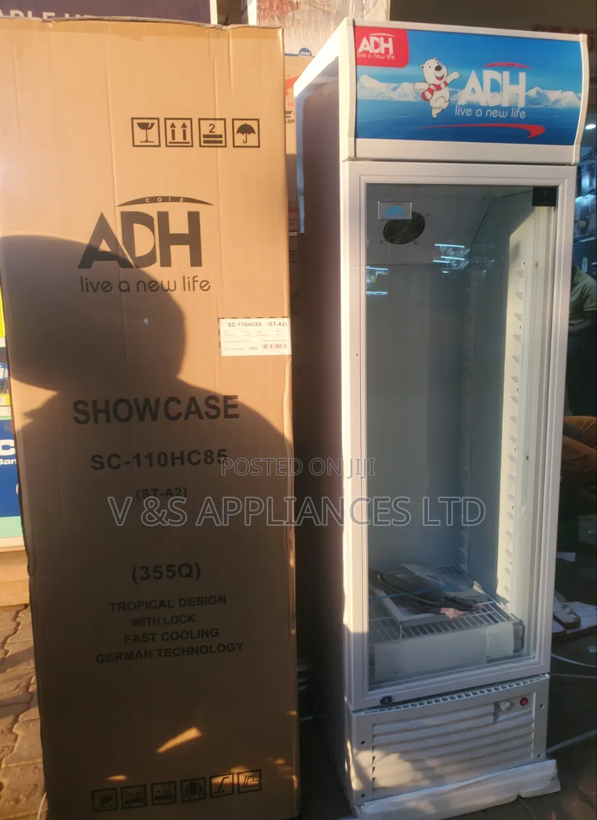 335l Adh Display/Chiller Fridge
