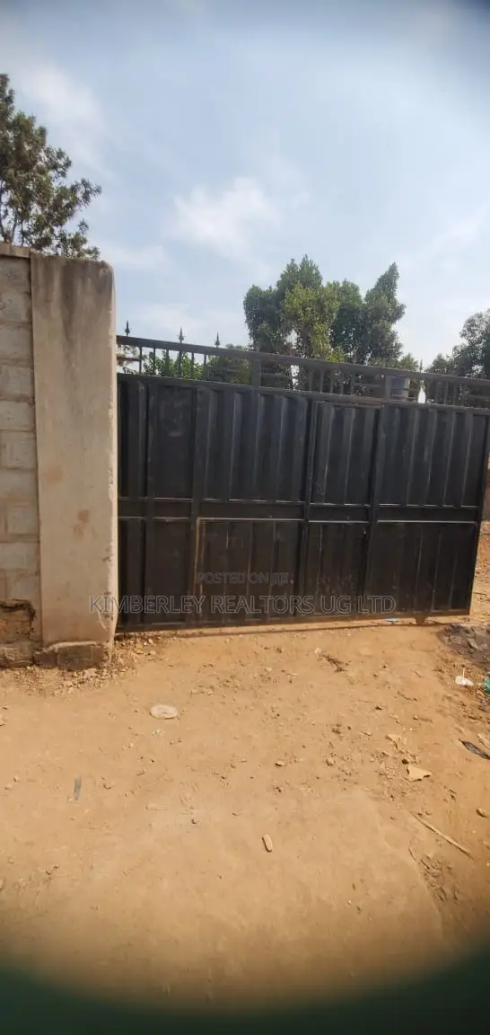 Commercial Property for Sale – Kawanda Town, Bombo Road