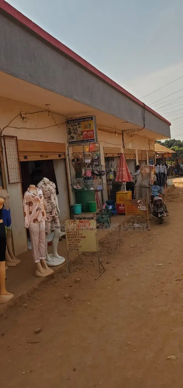 Commercial Property for Sale – Kawanda Town, Bombo Road