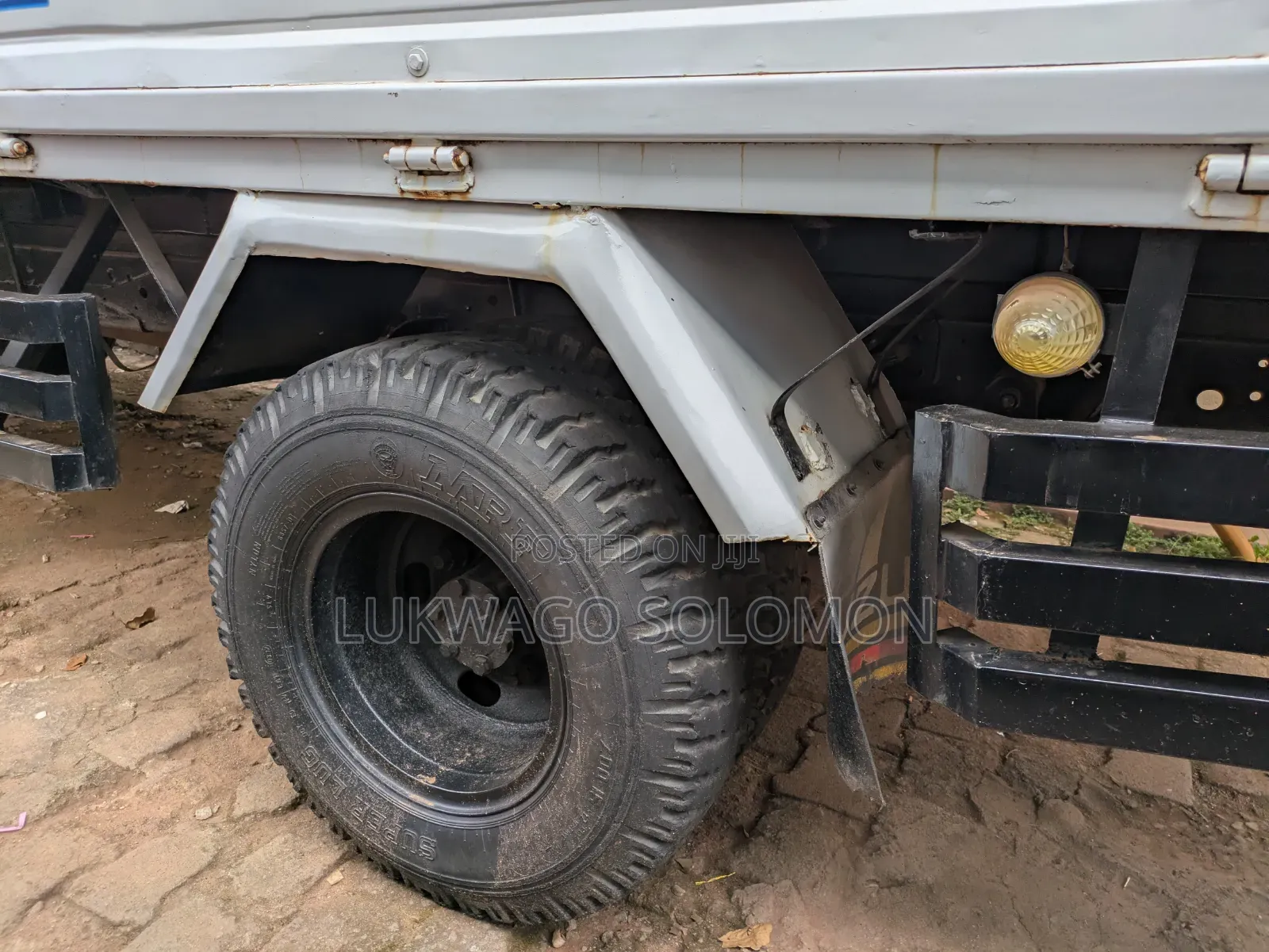 Manual Trucks