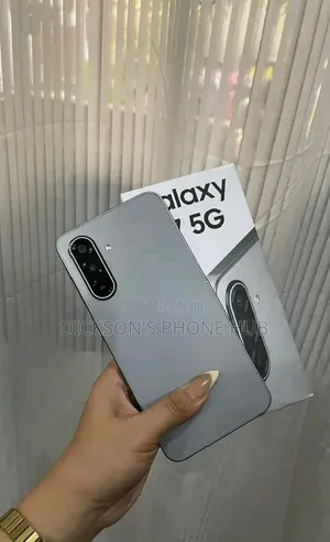 New Samsung Galaxy A17 5G 256 GB Gray