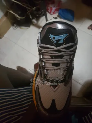 Louis Vuitton Tactic Runner