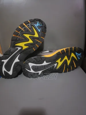 Louis Vuitton Tactic Runner