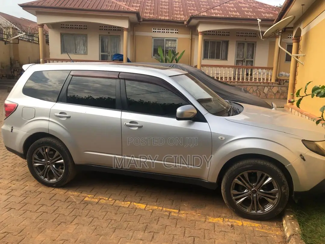 Subaru Forester 2010 Silver