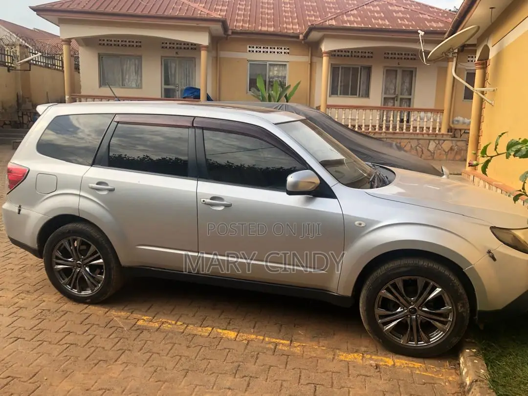 Subaru Forester 2010 Silver