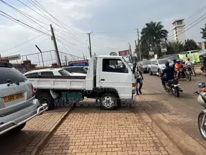Isuzu Elf 1990