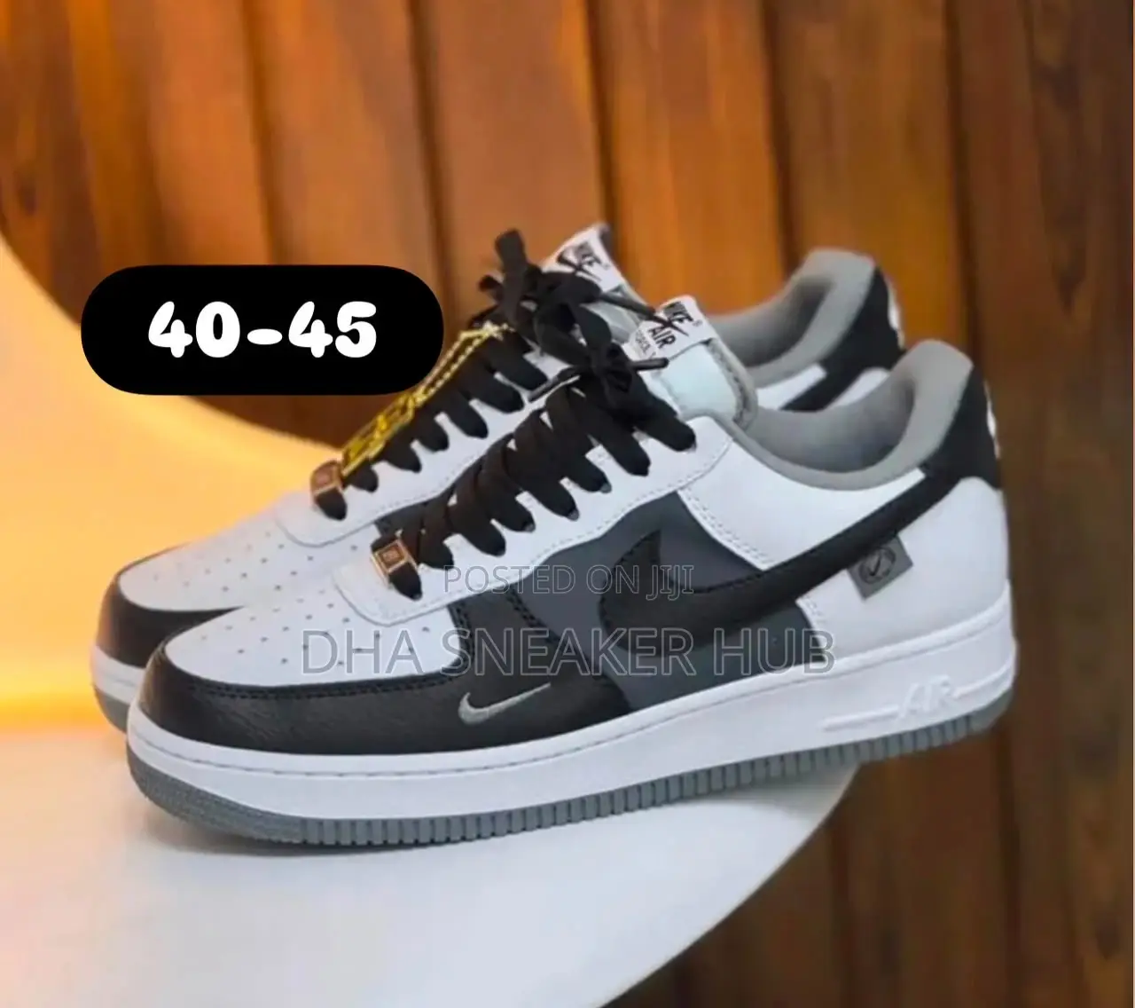 Airforce 1 Low Simple Everyday Sneakers
