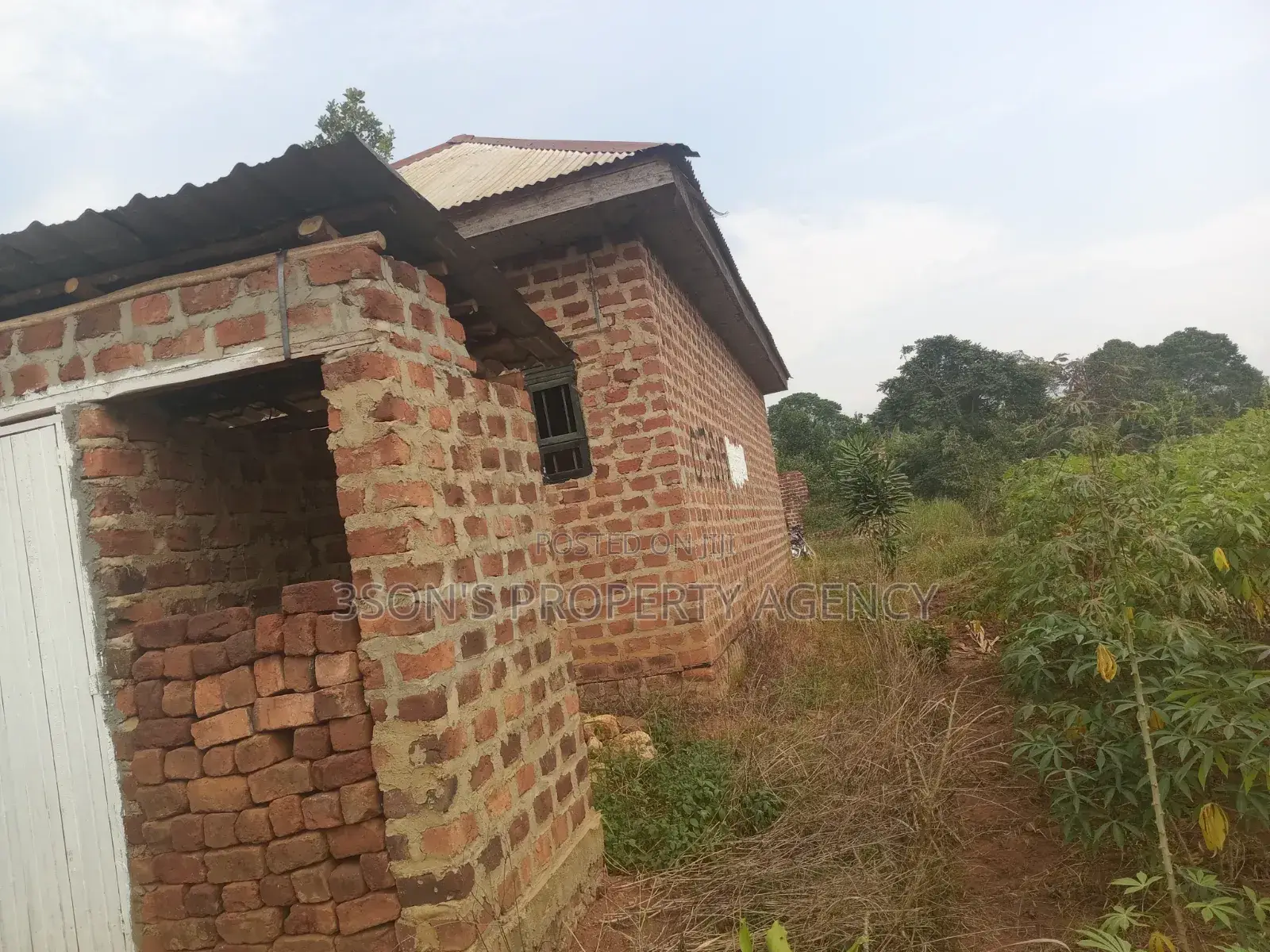 2bdrm House in Baka, Wakiso / Wakiso for sale