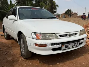 Toyota Corolla 1997 White