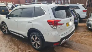 Subaru Forester 2018 White